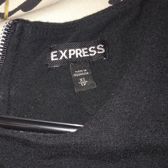 Express Back Zip Tee - Picture 2 of 3
